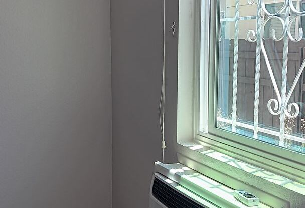 Park Place Apartments (4033 33rd)