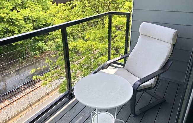 3 beds, 2 baths, 1,087 sqft, $6,000, Unit 329