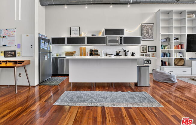 Studio, 1 bath, 1,147 sqft, $3,995, Unit 606