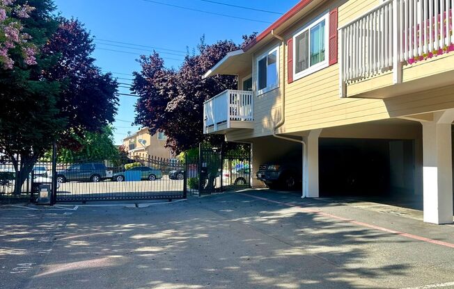 $1850 - 1 BR LOVELY REMODELED CONDO IN SAN LEANDRO