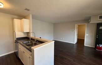 1 bedroom/1 bath upstairs unit in Sabre Springs - Ava Now!