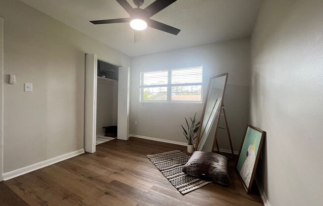2 beds, 1 bath, 838 sqft, $1,999, Unit 64
