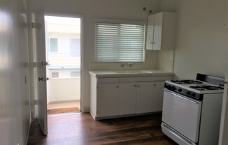 Studio, 1 bath, $1,895, Unit 27