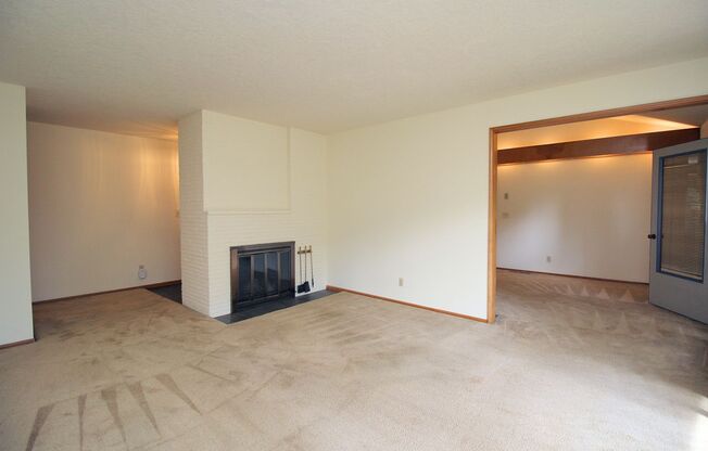 Inviting NE Portland Single-Family Home with Spacious Yard!