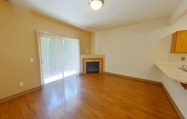 2 beds, 1.5 baths, $1,675, Unit 6