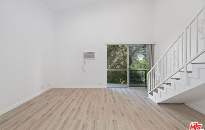 2 beds, 1.8 baths, 900 sqft, $3,899, Unit 554