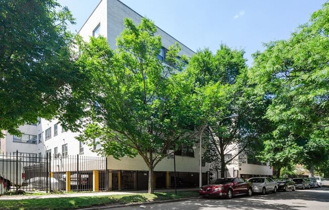 2 beds, 2 baths, 664 sqft, $2,250, Unit 302