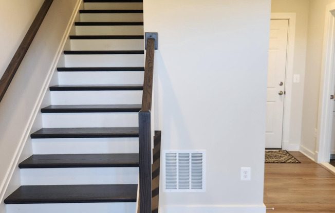 Downtown expansive luxury 3 level Townhome