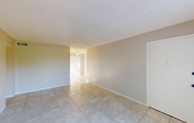 1BR / 1BA CONDO @ GROVE PARK CONDOMINIUMS - East-Orlando  ** Water Included **