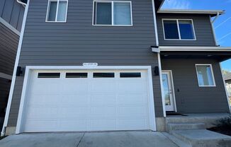 Beautiful Home Close to Manette, The YMCA, Shopping, Ferries