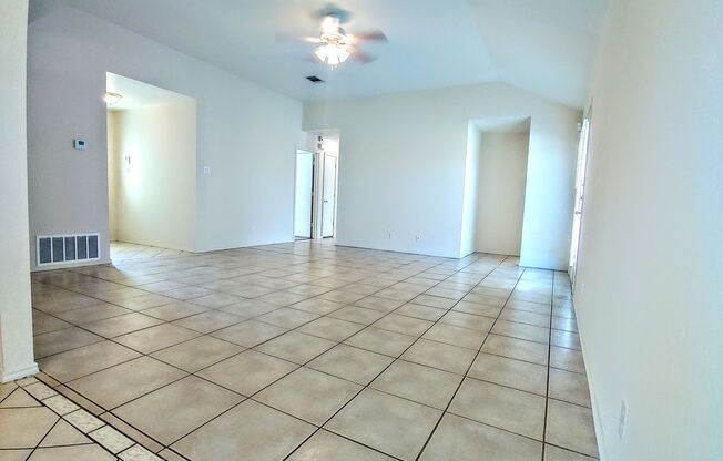 Check out this ADORABLE 4 bed / 2 bath home in Killeen COMING SOON!!