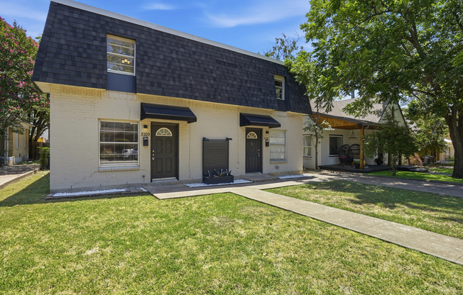 3209 Rogers Ave