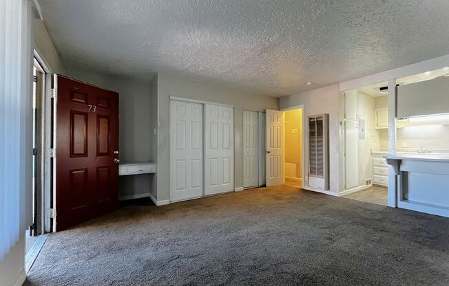 Studio, 1 bath, 400 sqft, $695, Unit Unit 73