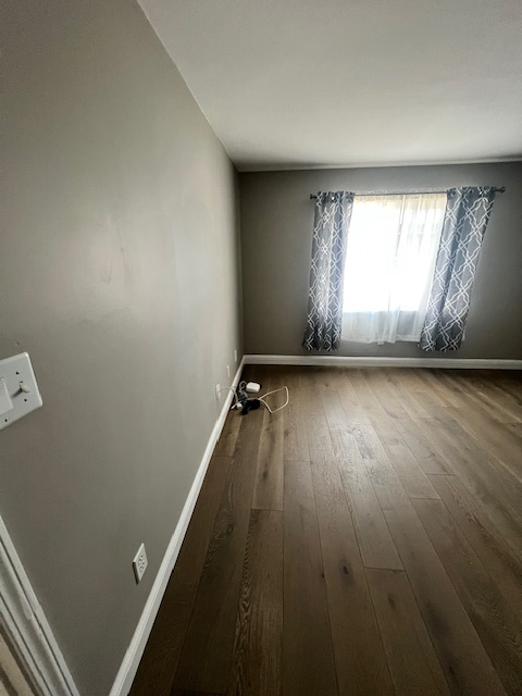 8 CRESTLINE AVE