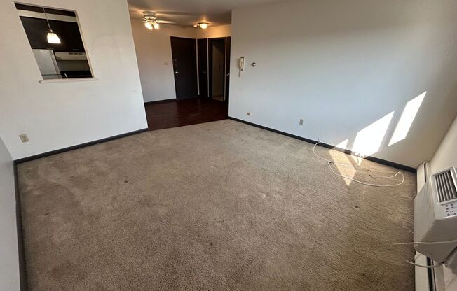1 bed, 1 bath, $995, Unit 346
