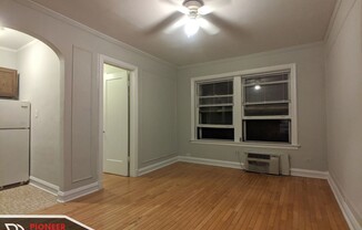 837 W Wolfram St