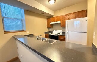 2 beds, 1 bath, 900 sqft, $1,349, Unit 102