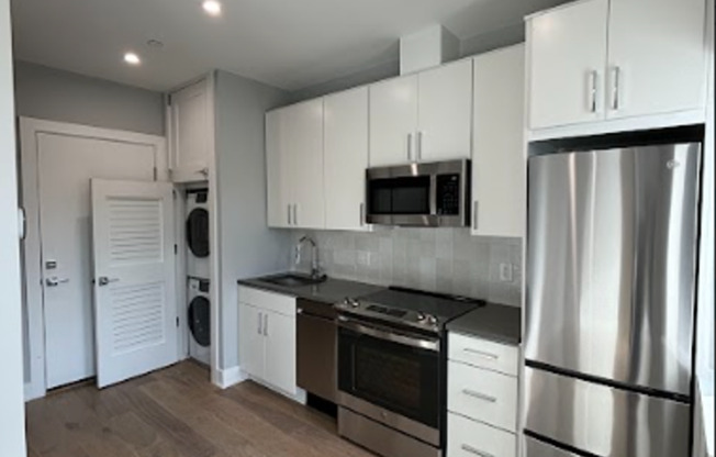 1 bed, 1 bath, $2,175, Unit 5