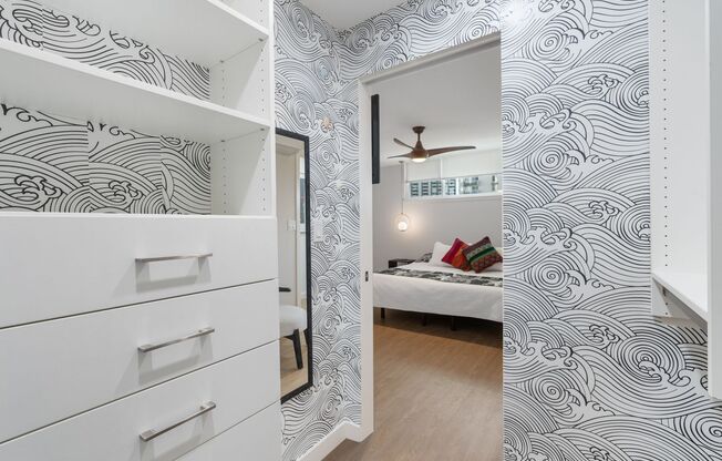 Waikiki Beach Gem- Fully Furnished 2BR/2BA/1Parking