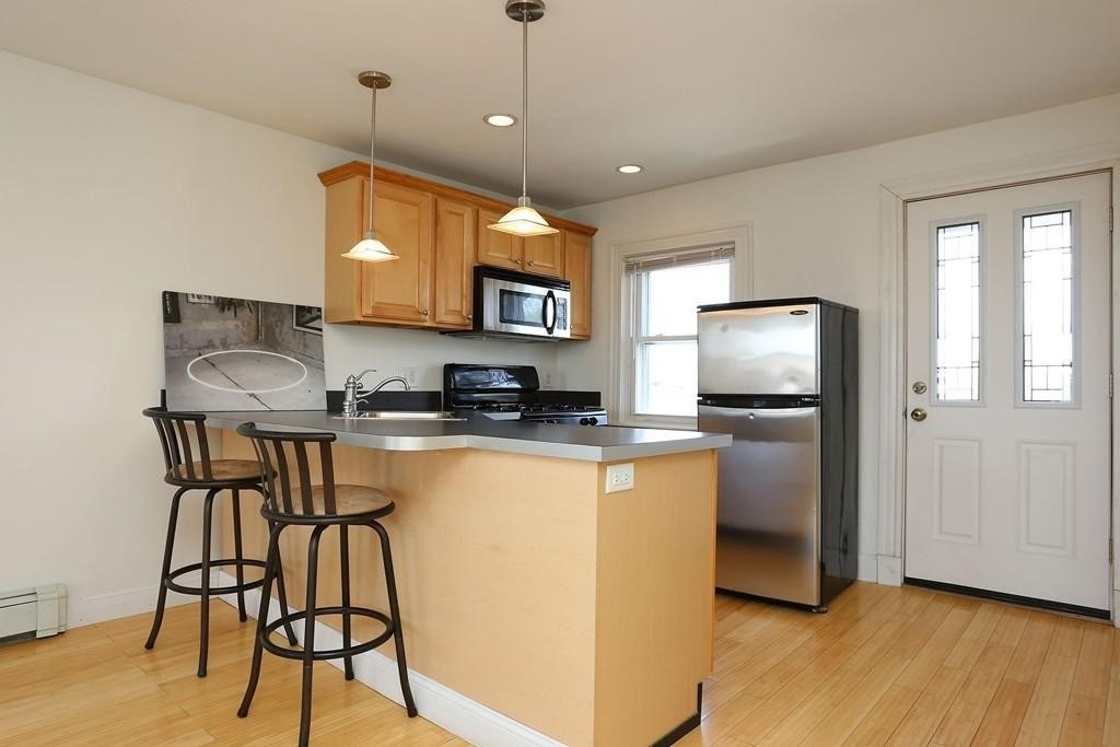 11 BELL CT