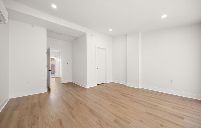 Tatnall West 8720 Landlord