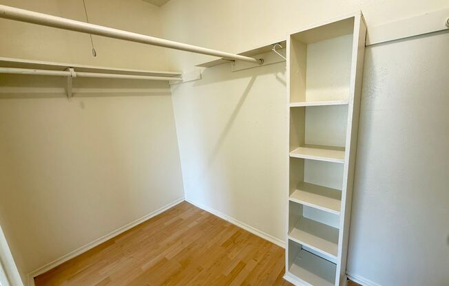 2 beds, 1 bath, 924 sqft, $1,709, Unit OPA-225