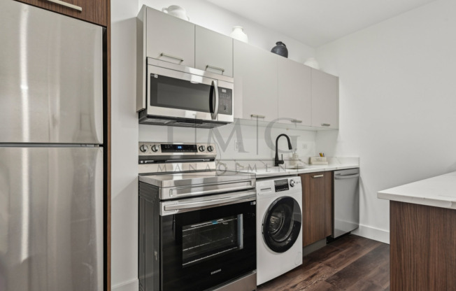 1 bed, 1 bath, $1,895, Unit 1553 - 310
