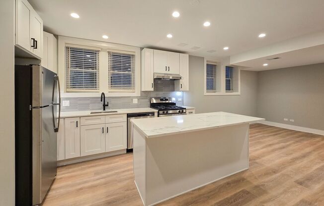 2 beds, 1 bath, 759 sqft, $2,225, Unit 4839-G