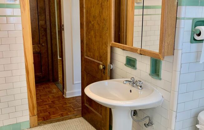 1 bed, 1 bath, 750 sqft, $1,895, Unit 530-203