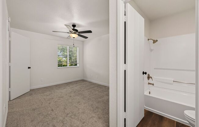 2 beds, 2 baths, 867 sqft, $1,725, Unit 74