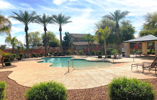 Gorgeous 4 Bedroom 3 bathroom home in Laveen/Rogers Ranch with community pool