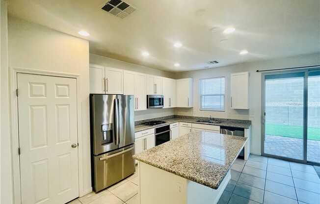 781 ARIEL HTS