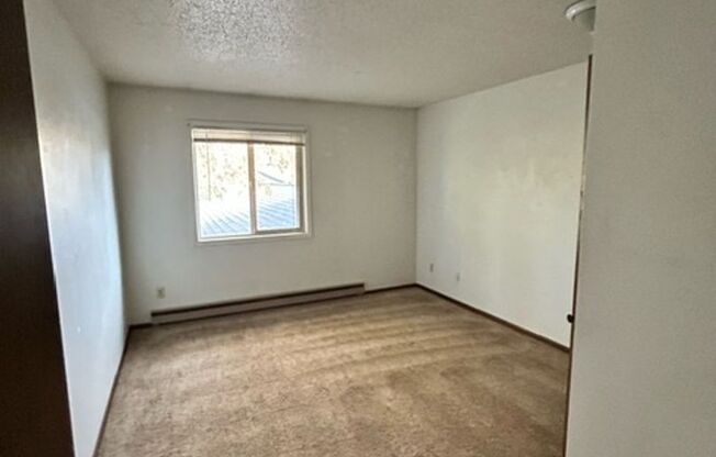 2 beds, 1 bath, $1,825