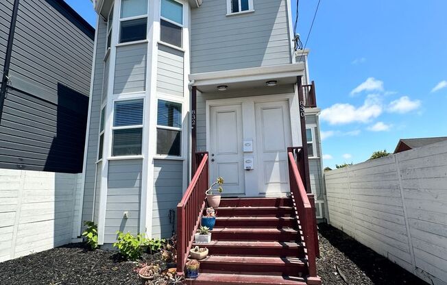 Remodeled 2bed/1 bath! Pets Ok! In-unit laundry!