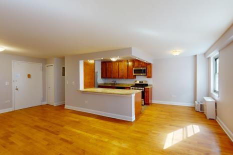 2 beds, 1 bath, $6,095, Unit 11J