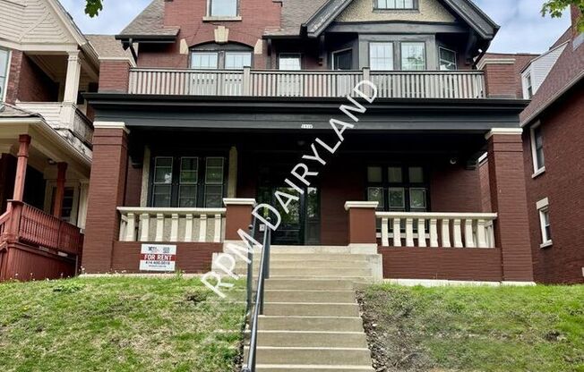 2518 N 1 ST