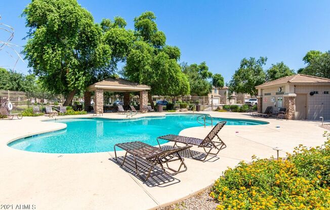 3 beds, 2.5 baths, $2,345