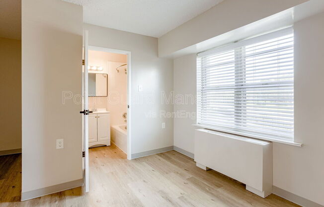 Studio, 1 bath, 329 sqft, $695, Unit 433