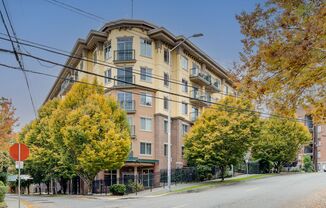 $2500 Quiet, secure Capitol Hill Condo Available now! 2 bed, 2 bath