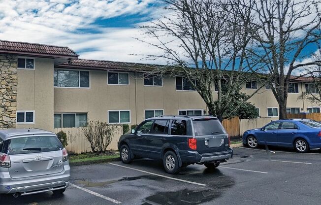 2 beds, 2 baths, 900 sqft, $1,575, Unit #01