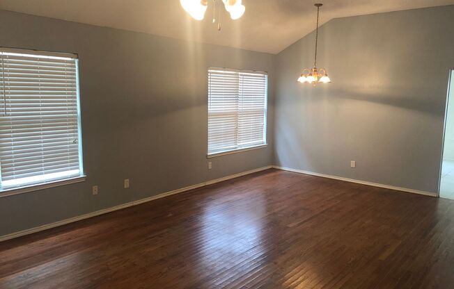 Lovely home in Villages of Valley Creek!