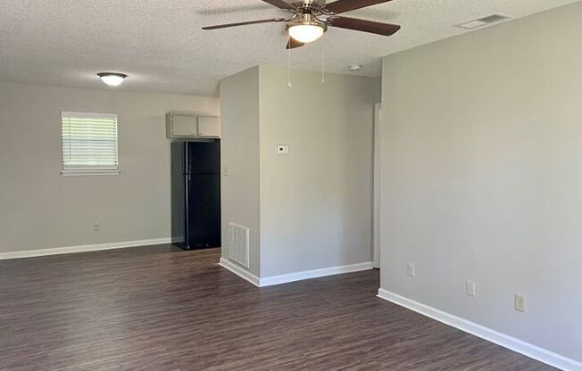 1 bed, 1 bath, $600, Unit H07