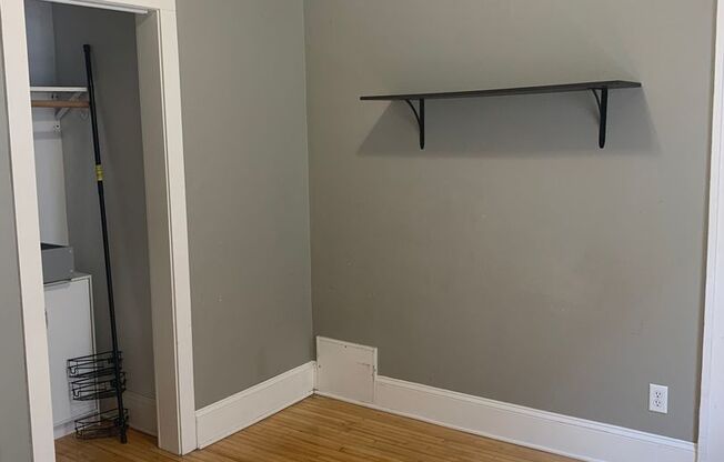 1 bed, 1 bath, 560 sqft, $999, Unit 205