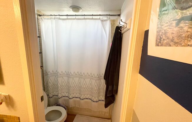 2 beds, 2 baths, $2,450