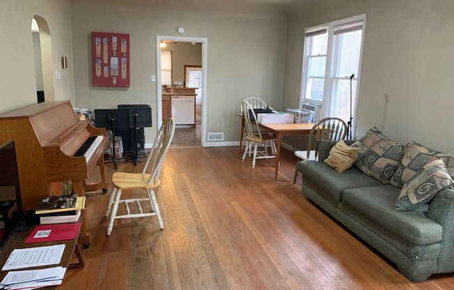 4 Bedroom - PRE-LEASING FOR JUNE