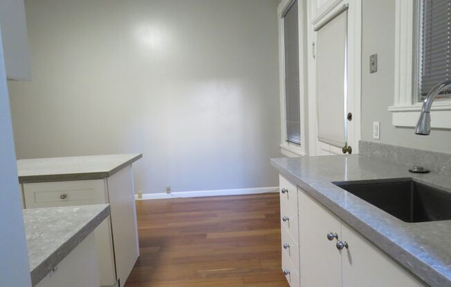 1 bed, 1 bath, $3,100, Unit 3