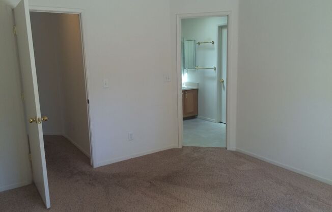 2 beds, 2 baths, $2,200