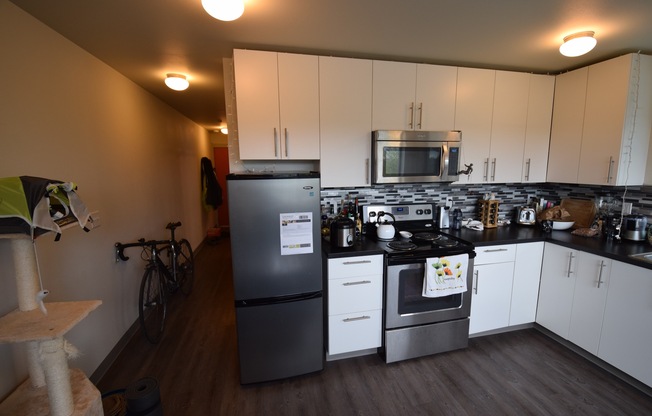 1 bed, 1 bath, 425 sqft, $1,495, Unit 1