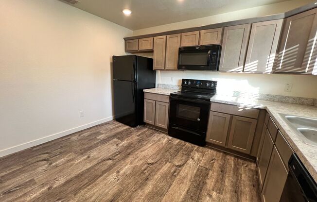 3 beds, 2.5 baths, $1,800, Unit # 23 C