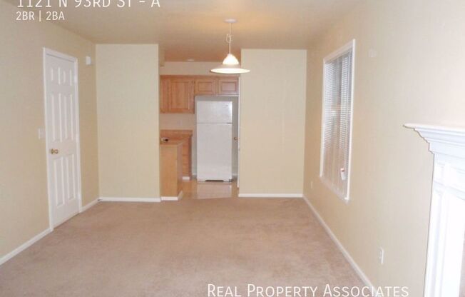 1121 N 93 ST